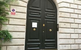 Spanish Step Nest Luxury